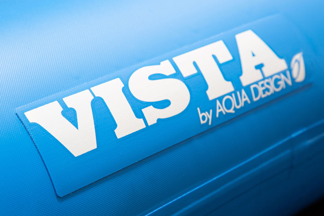 Photo de detail du logo du canoe kayak Vista Aquadesign