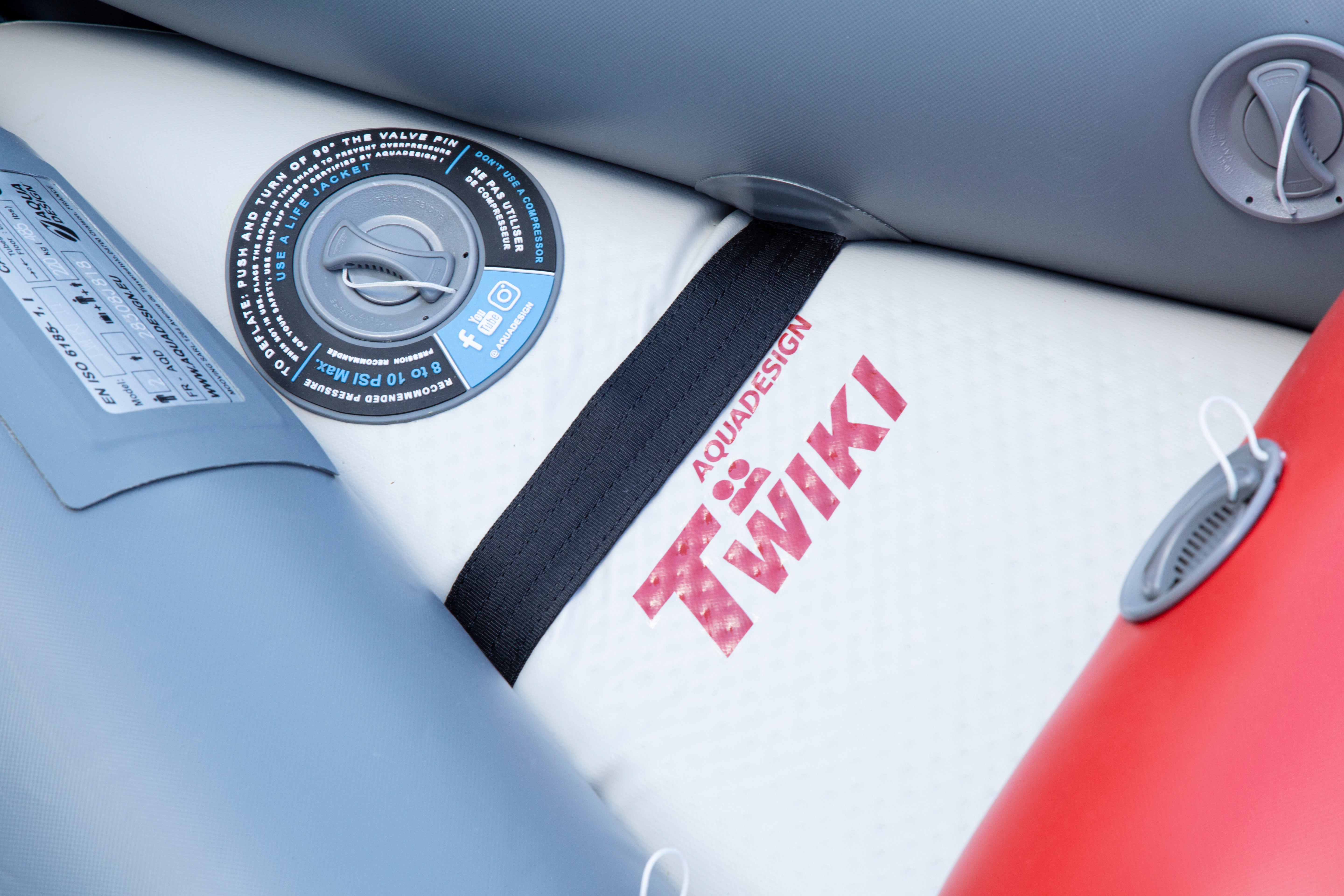 Zoom sur la valve de gonflage du Twiki II - Kayak Aquadesign