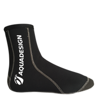 Chaussettes aramides Araam 3,5mm noires vue de face, logo Aquadesign blanc studio