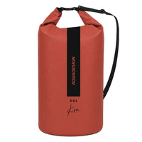 Sac étanche Koa 50L terracotta Aquadesign, vue de face, roll-top plié, sangle noire réglable